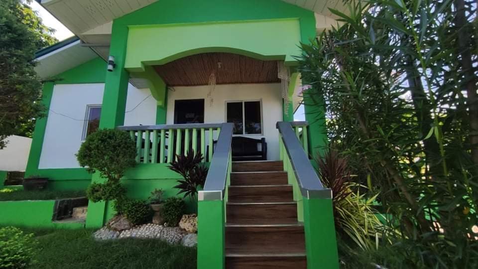 Bungalow In Holidays Beach Resort Bolinao Exterior photo