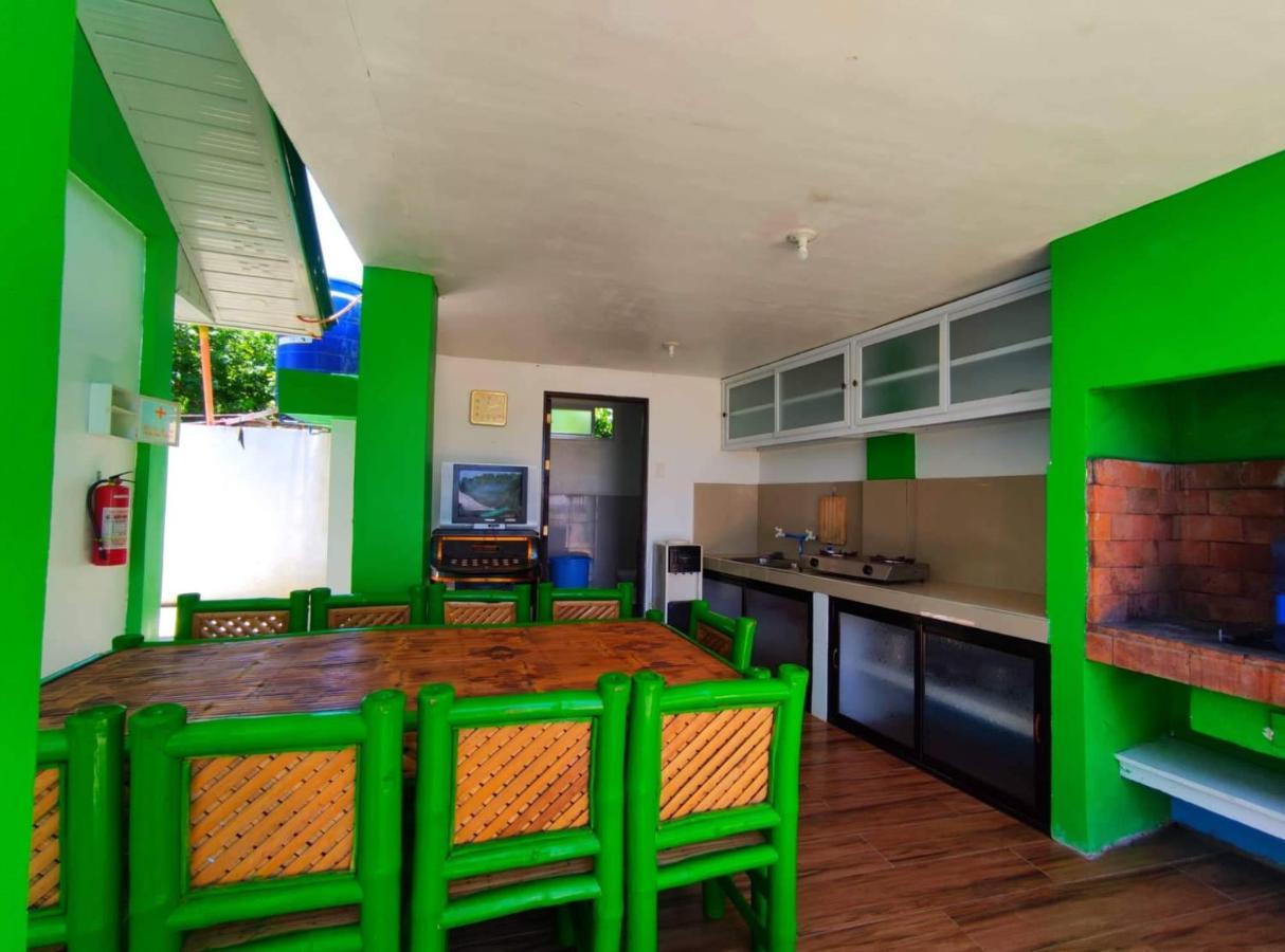 Bungalow In Holidays Beach Resort Bolinao Exterior photo